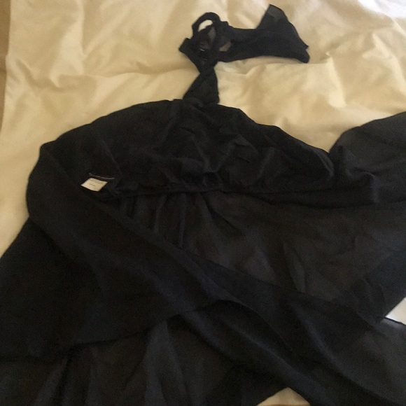 Justine Bateman flowy halter top - Picture 2 of 3